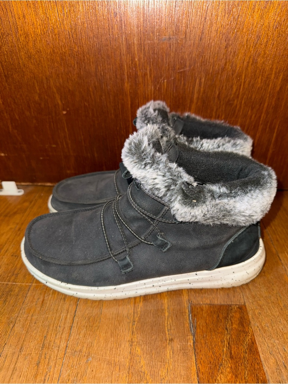 Hey Dude Cozy Faux Fur Lined Black Winter Booties - Picture 5 of 5